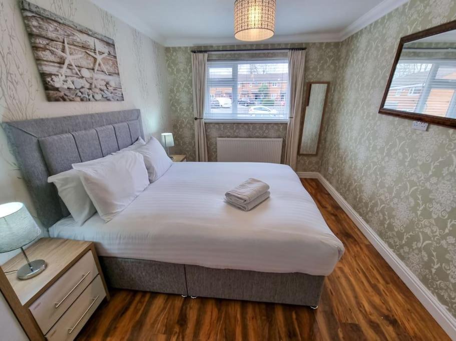 Stunning Family Home Close To The City Centre Манчестер Экстерьер фото