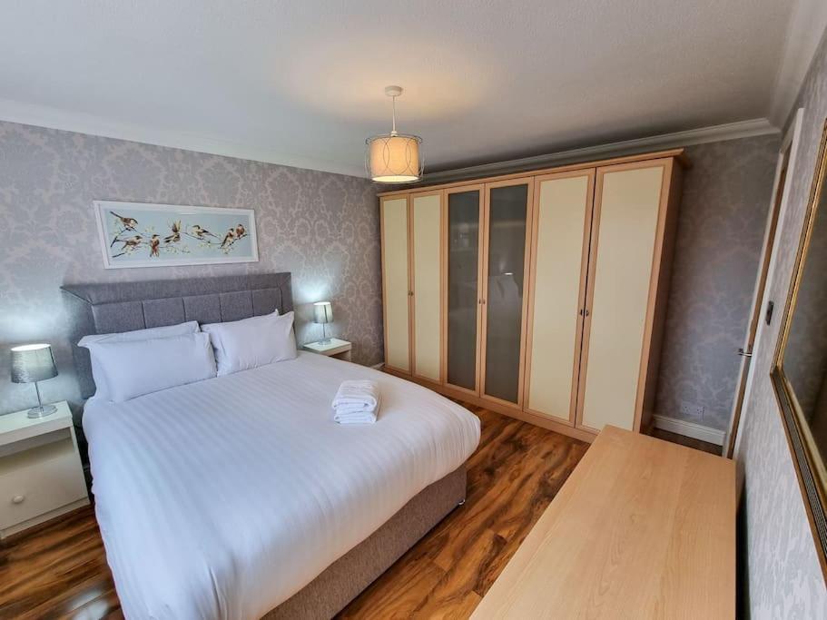 Stunning Family Home Close To The City Centre Манчестер Экстерьер фото