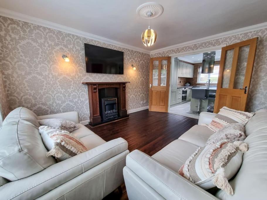 Stunning Family Home Close To The City Centre Манчестер Экстерьер фото